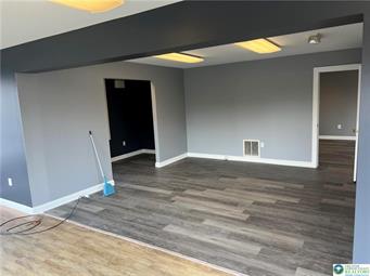 2309 Macarthur Rd Property Photo 7