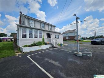 2511 Freemansburg Ave Property Photo 1