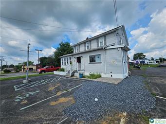 2511 Freemansburg Ave Property Photo 2