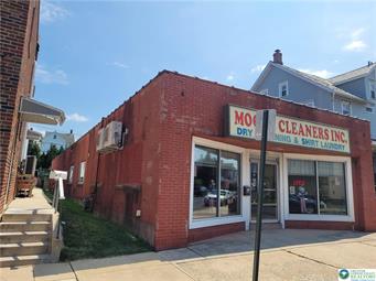 1627 Main Street Property Photo 1
