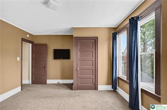 723 Saint John Street Property Photo 8