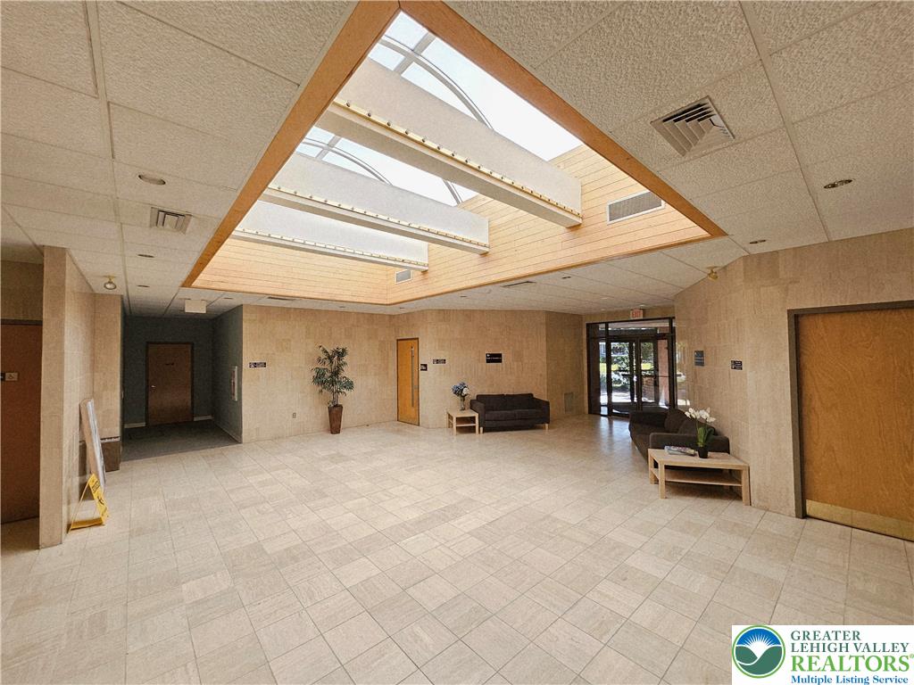 1815 Schadt Avenue Property Photo 6