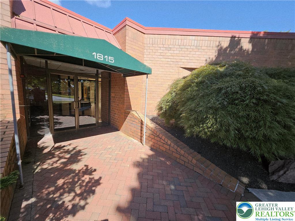 1815 Schadt Avenue Property Photo 16