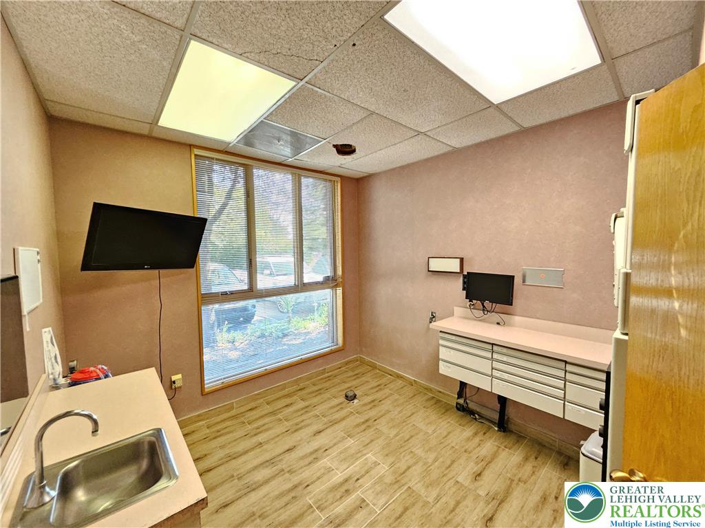 1815 Schadt Avenue Property Photo 23