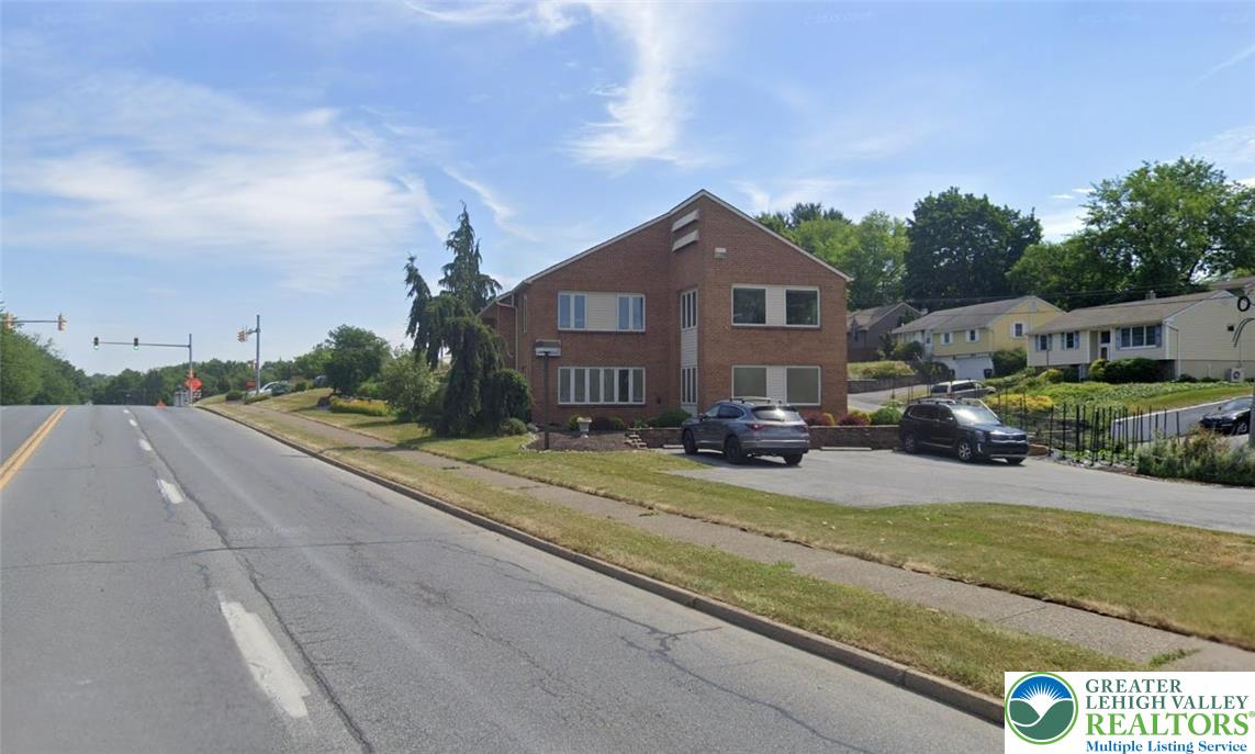 2900 Hamilton Boulevard Property Photo 3