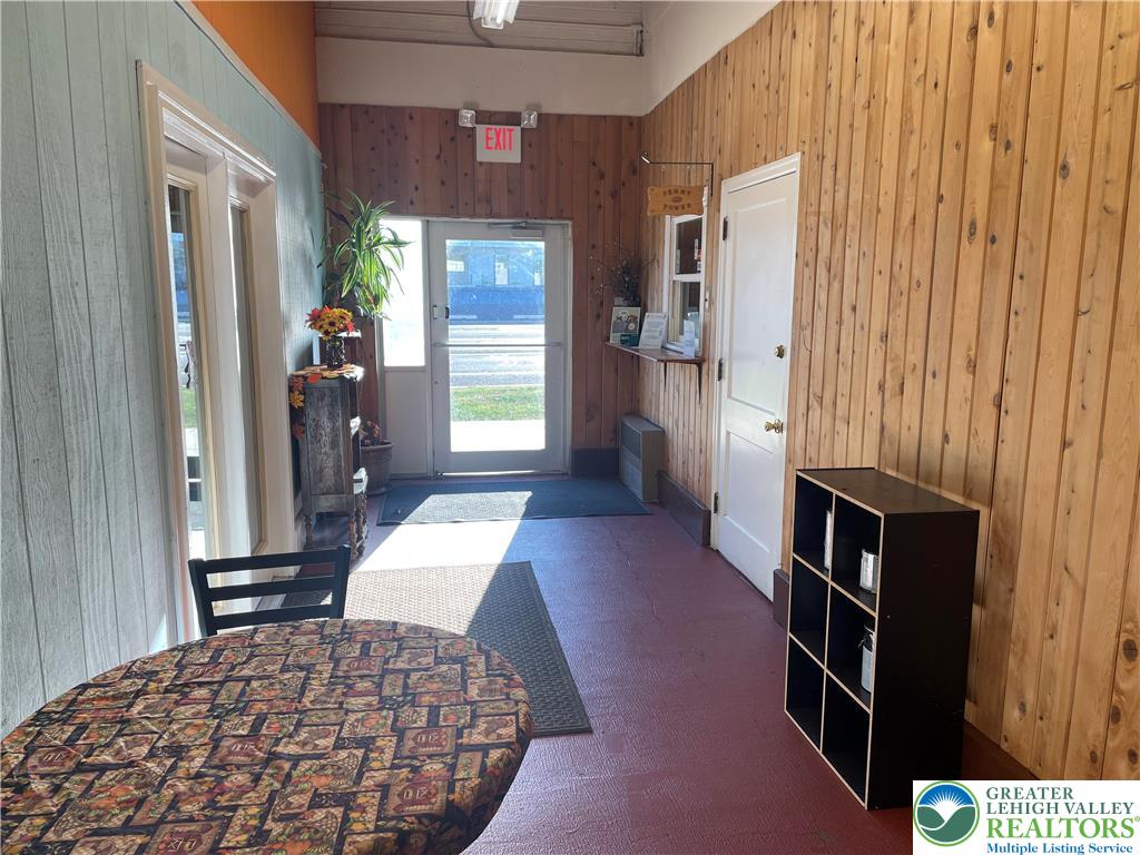 202 3rd Street Property Photo 5