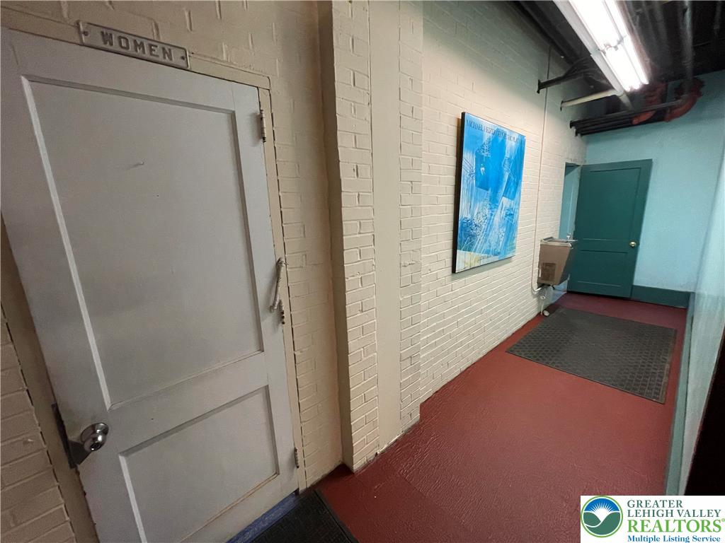 202 3rd Street Property Photo 8
