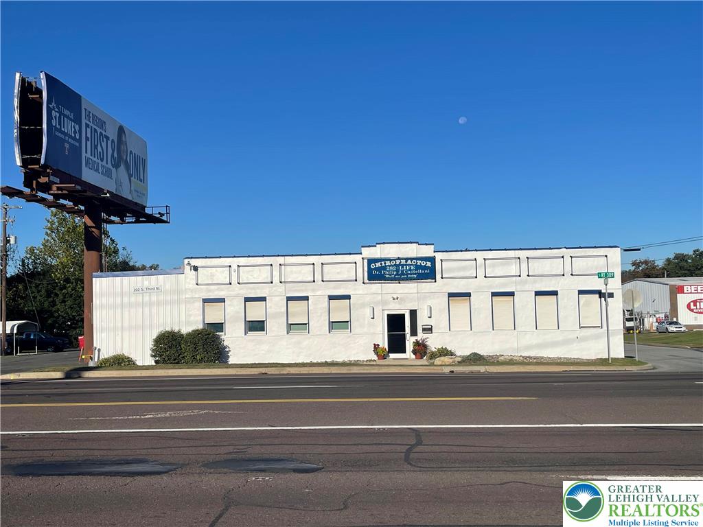 202 3rd Street Property Photo 17