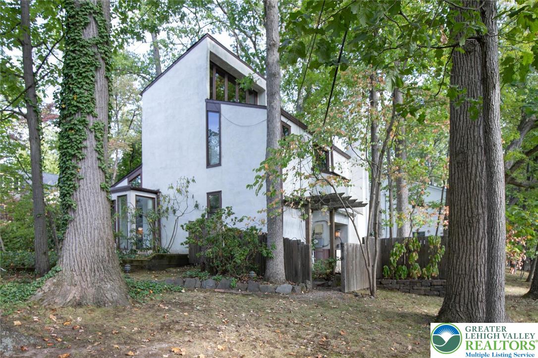 195 Lafayette Street Property Photo 1