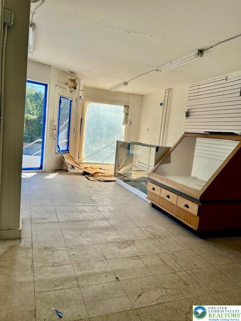501 West Berwick Street Property Photo 4