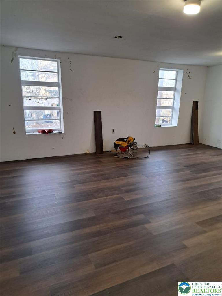 767686 Property Photo 4