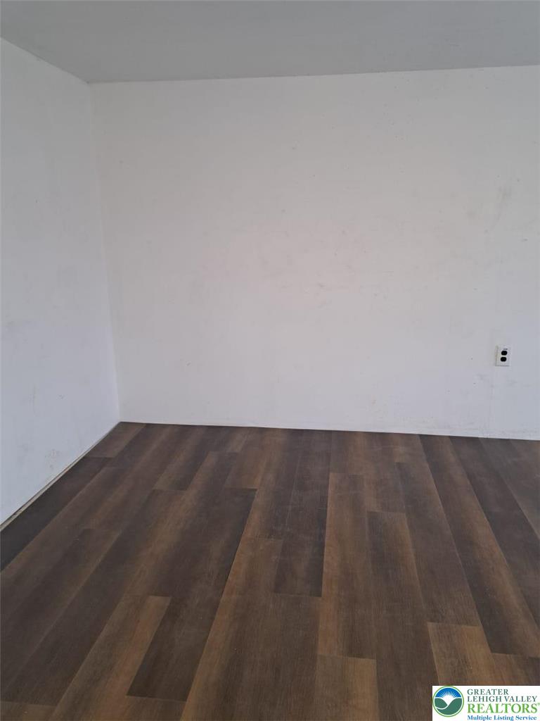 767686 Property Photo 5