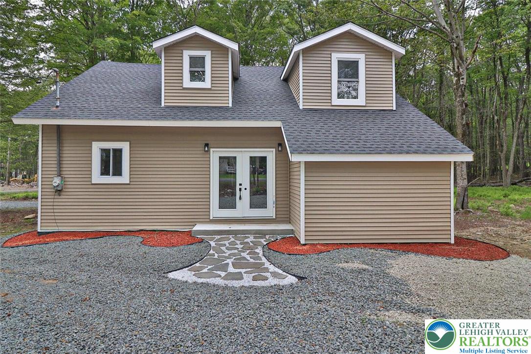 1080 Westside Drive Property Photo 1