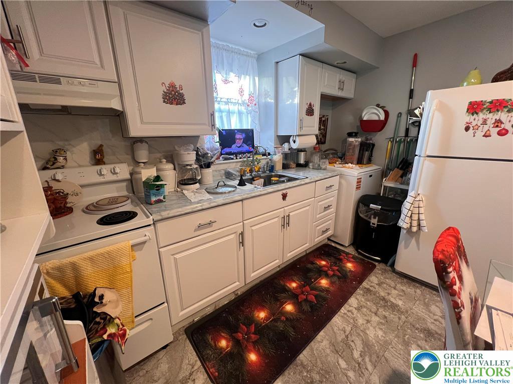 735 Laufer Street Property Photo 6