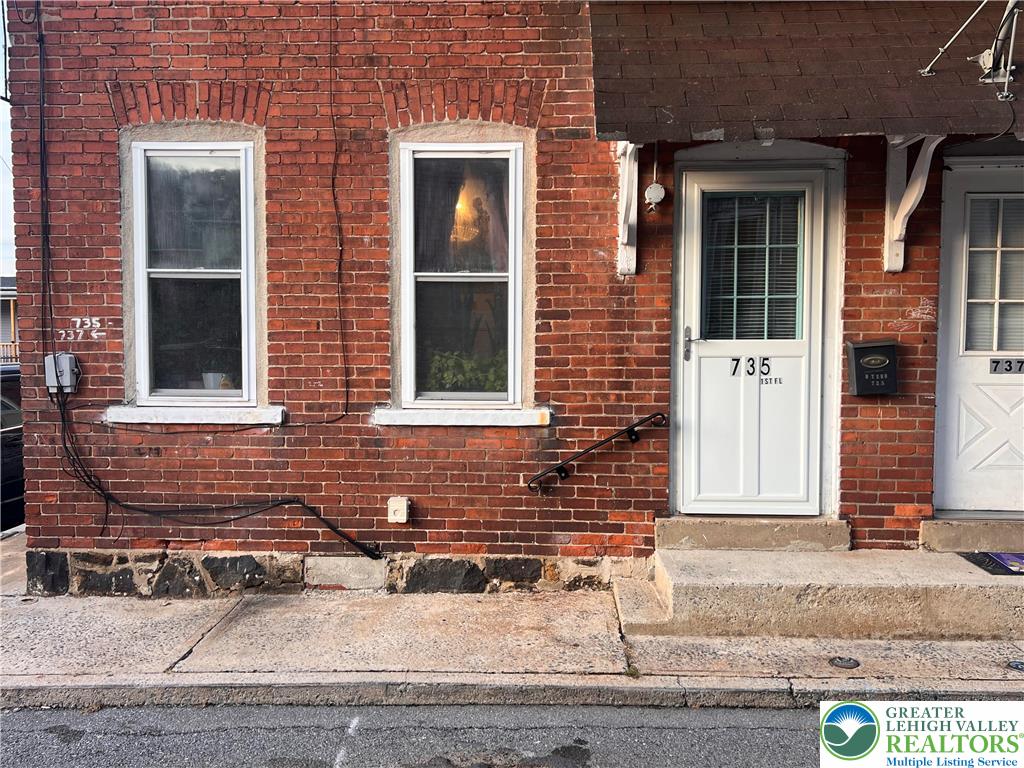 735 Laufer Street Property Photo 19