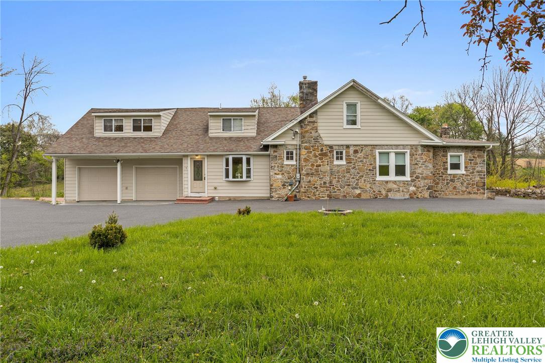 1790 Friedensville Road Property Photo 1