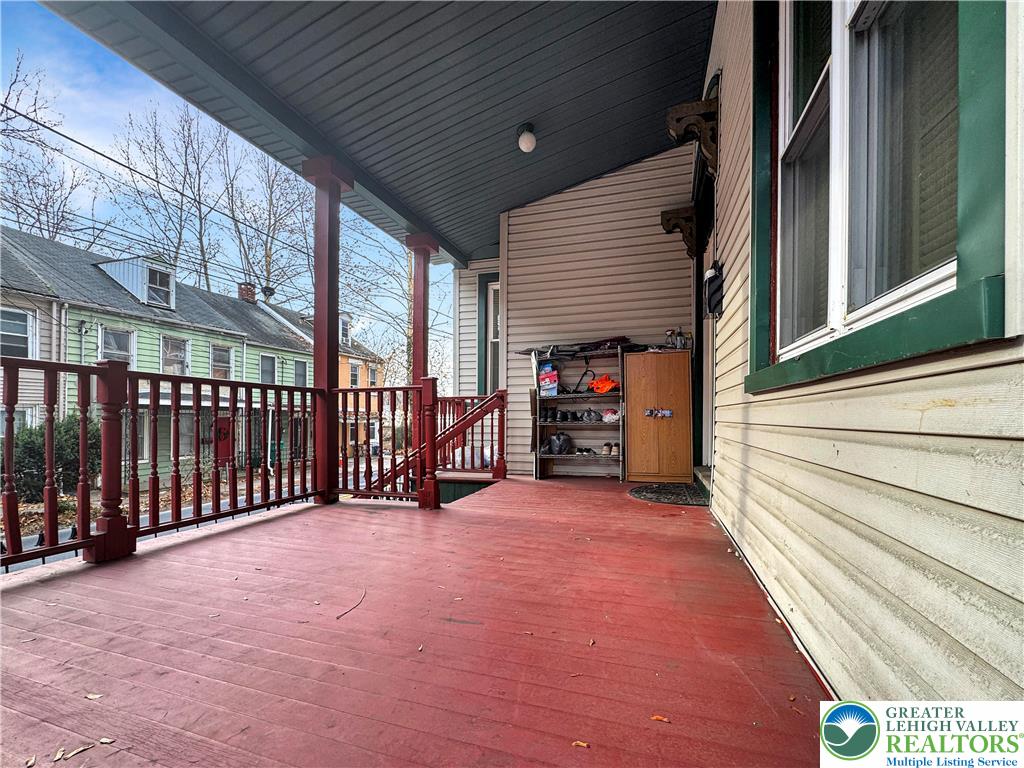 40 North Delaware Drive Property Photo 3