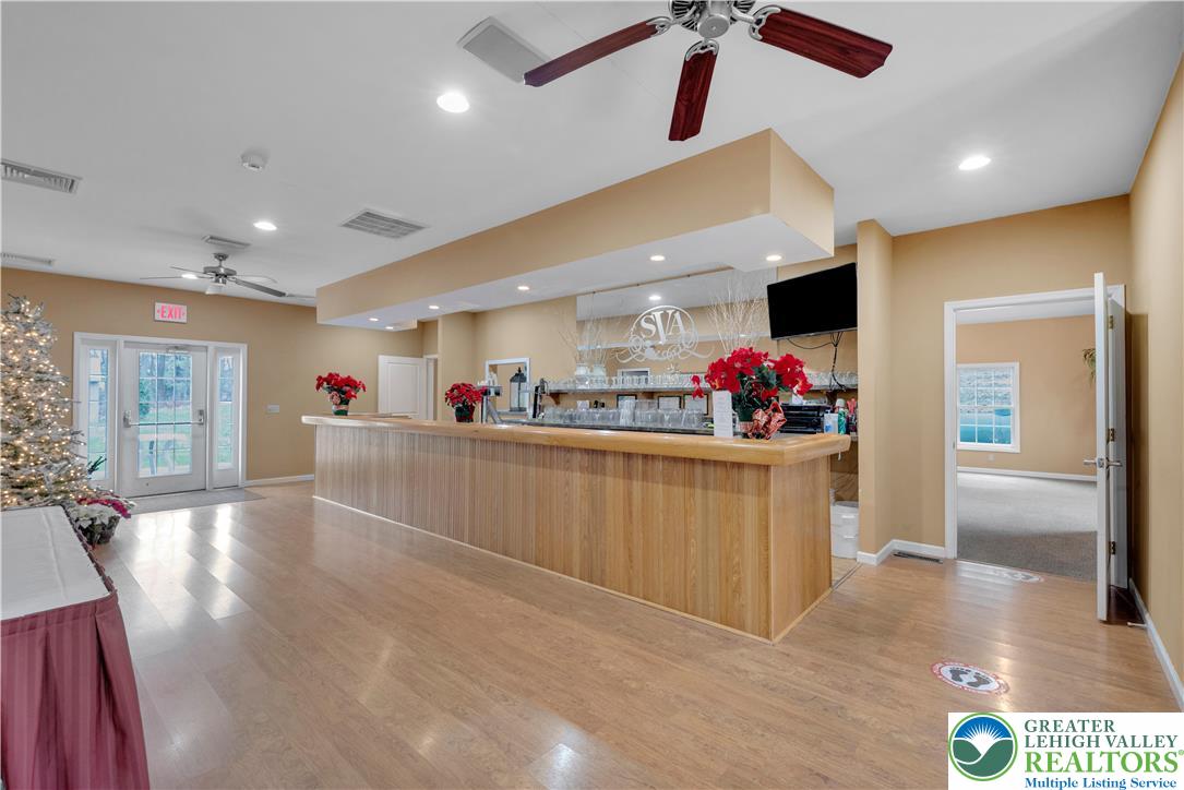 1303 Evergreen Drive Property Photo 10