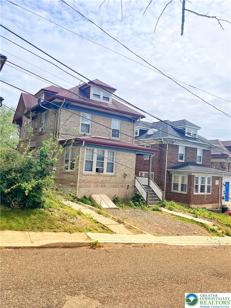 1831 Hamilton Property Photo 2