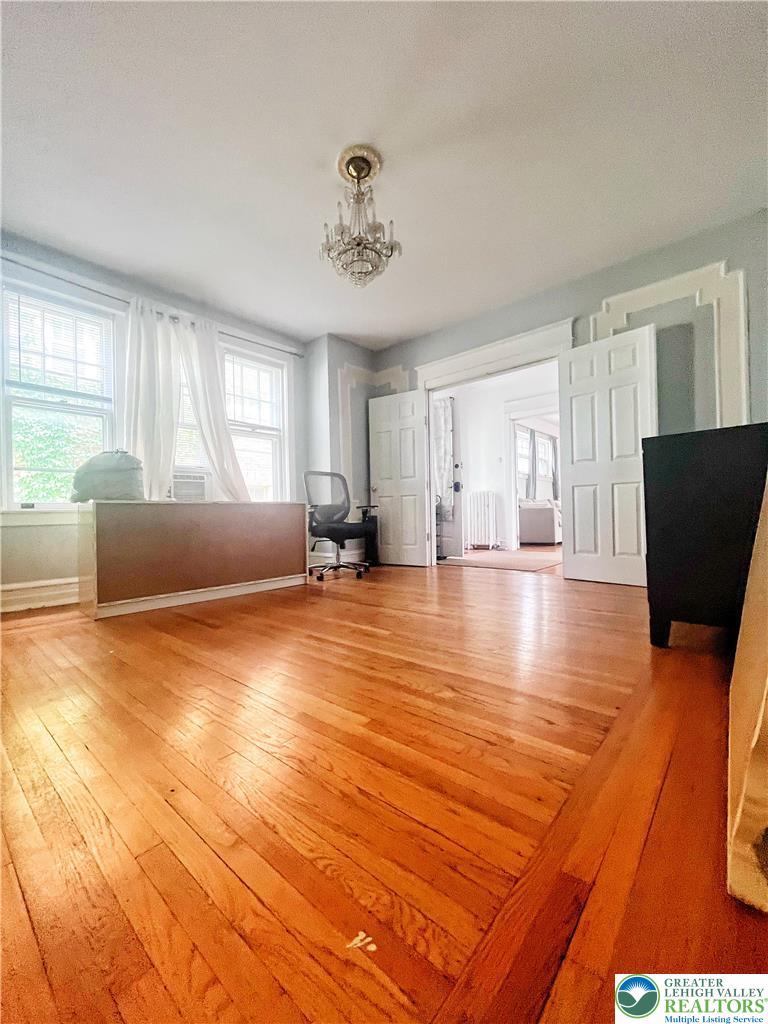 1831 Hamilton Property Photo 10