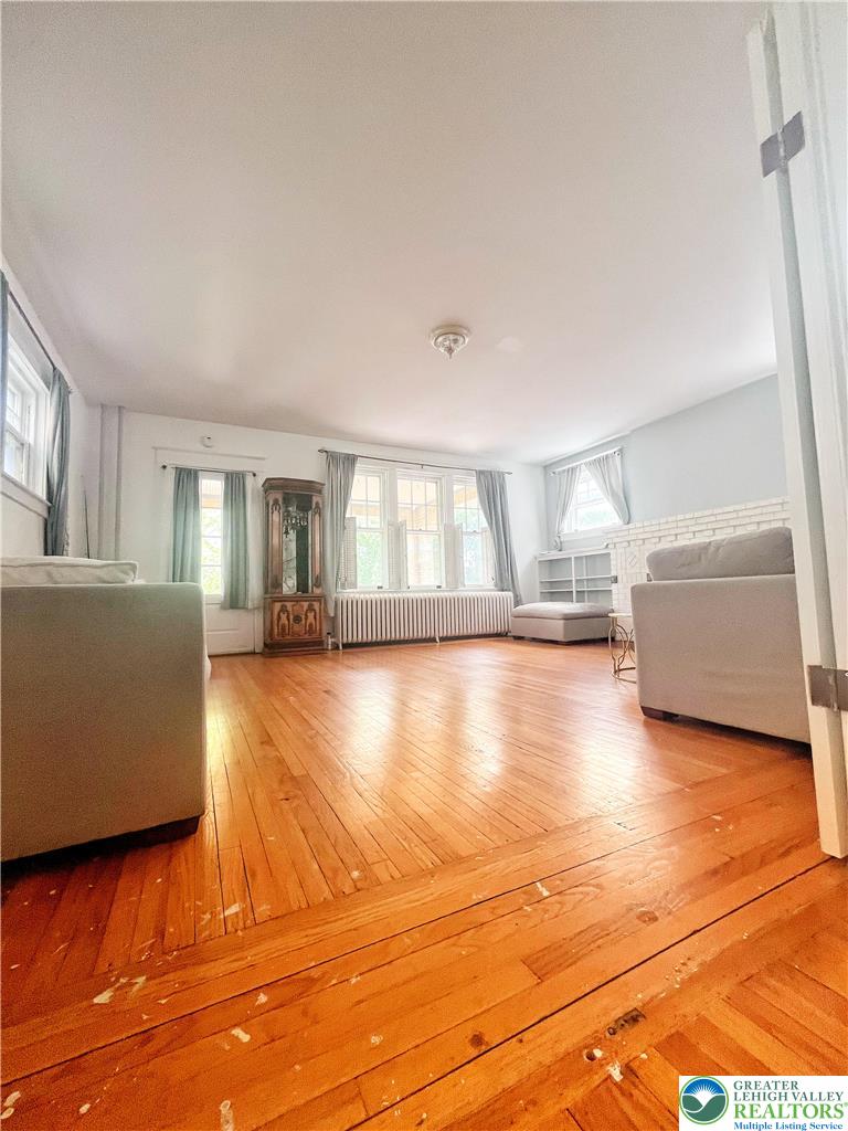 1831 Hamilton Property Photo 12