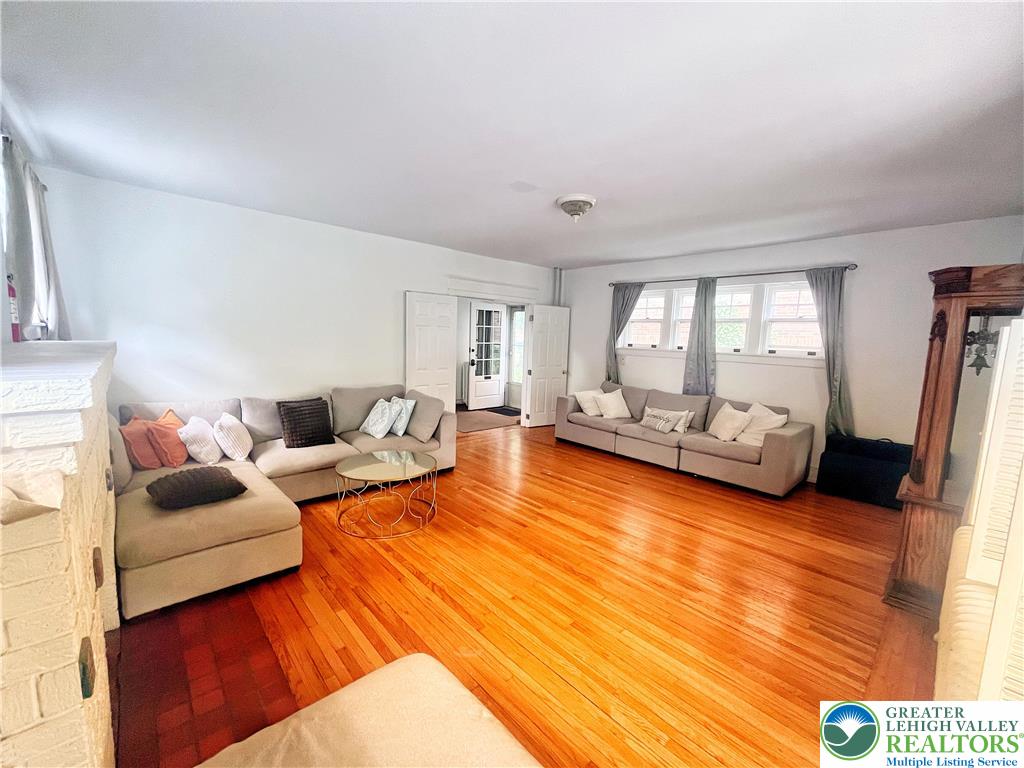 1831 Hamilton Property Photo 16