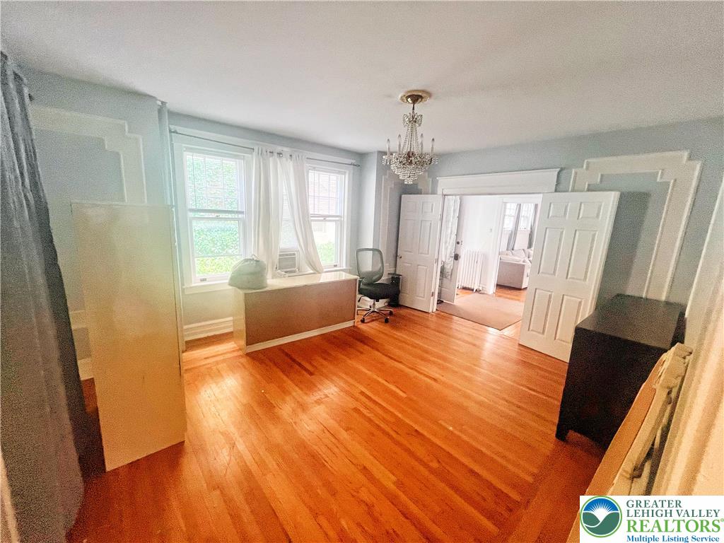 1831 Hamilton Property Photo 18