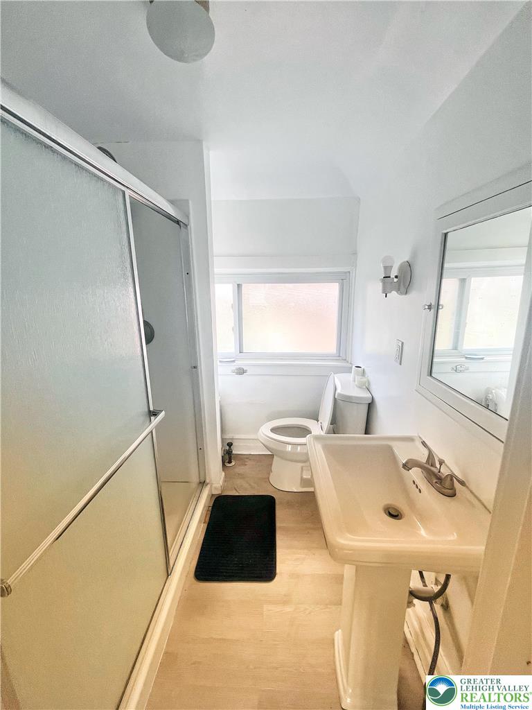 1831 Hamilton Property Photo 32