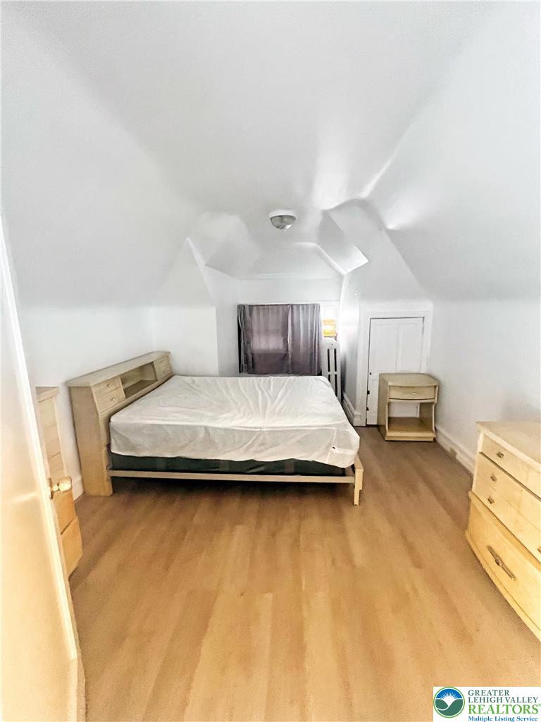 1831 Hamilton Property Photo 36