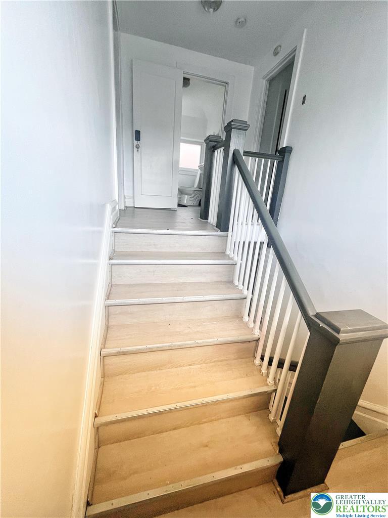 1831 Hamilton Property Photo 37