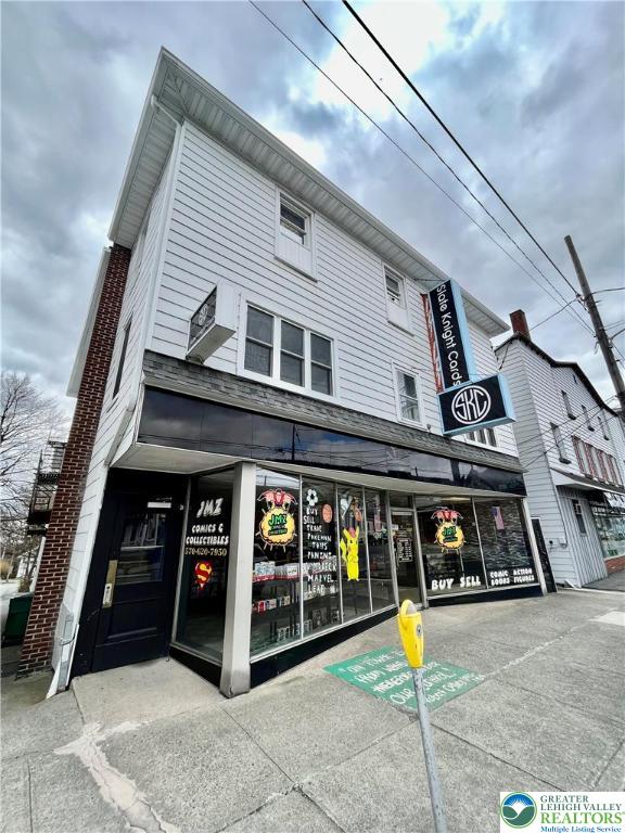 12 Pennsylvania Avenue 18 Property Photo 1