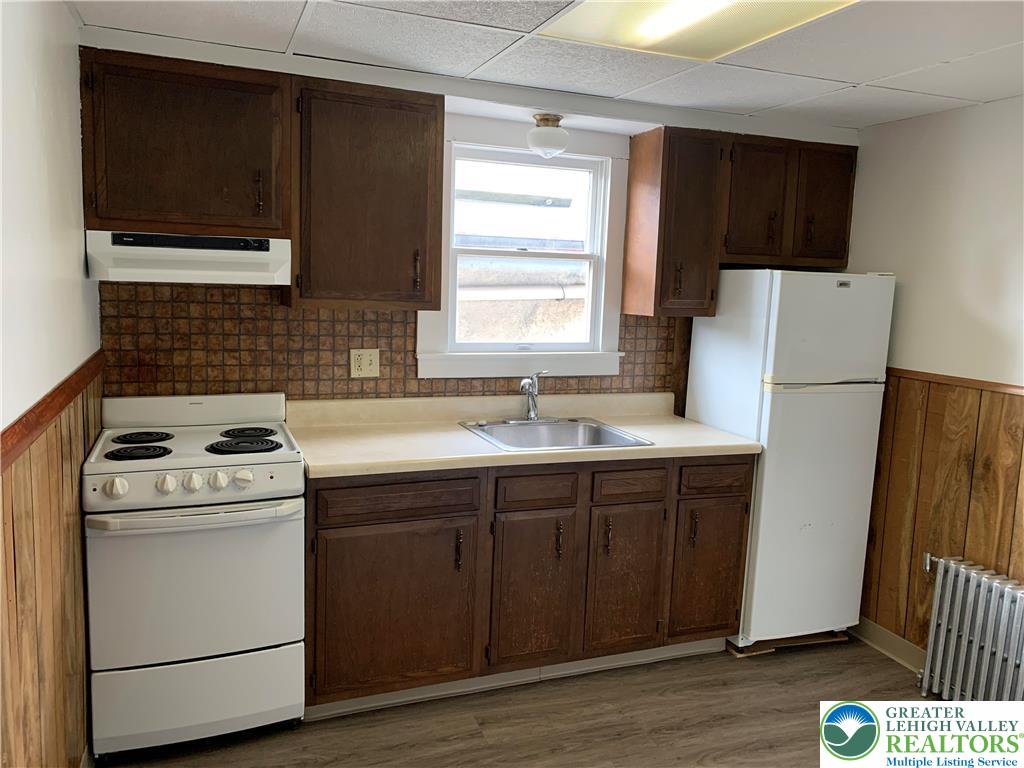 12 Pennsylvania Avenue 18 Property Photo 3
