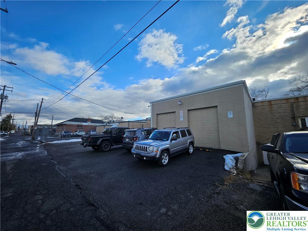 1007 Union Boulevard Property Photo 5