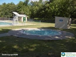 407 Pine Tree Road Property Photo 4