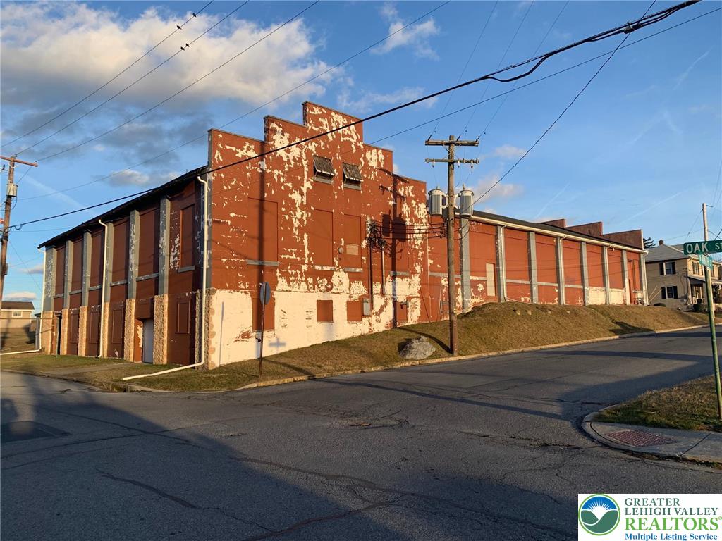 155 9th Street Property Photo 2