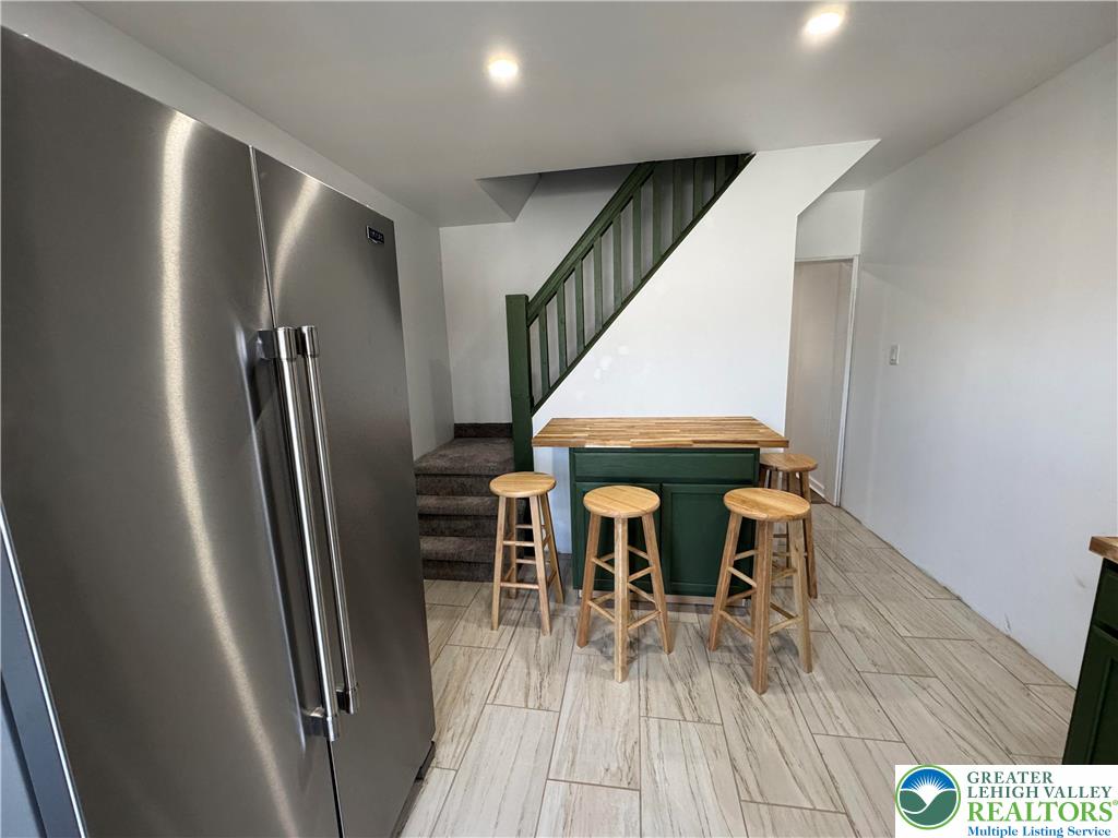 219 West Water Street Property Photo 8