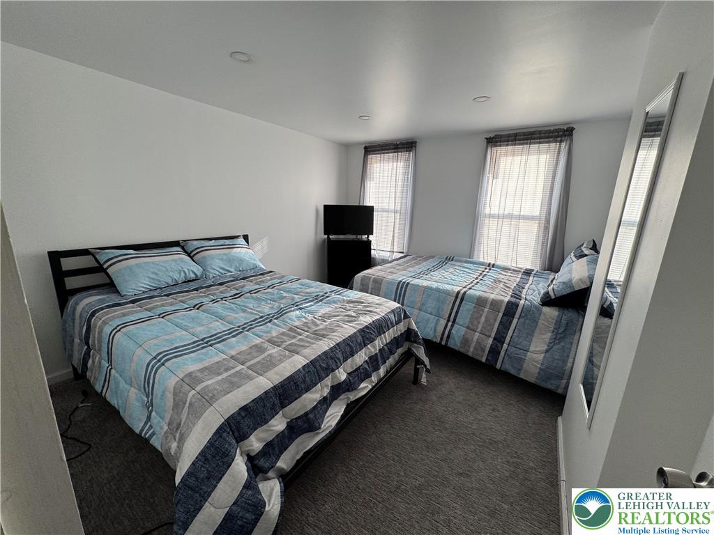 219 West Water Street Property Photo 11