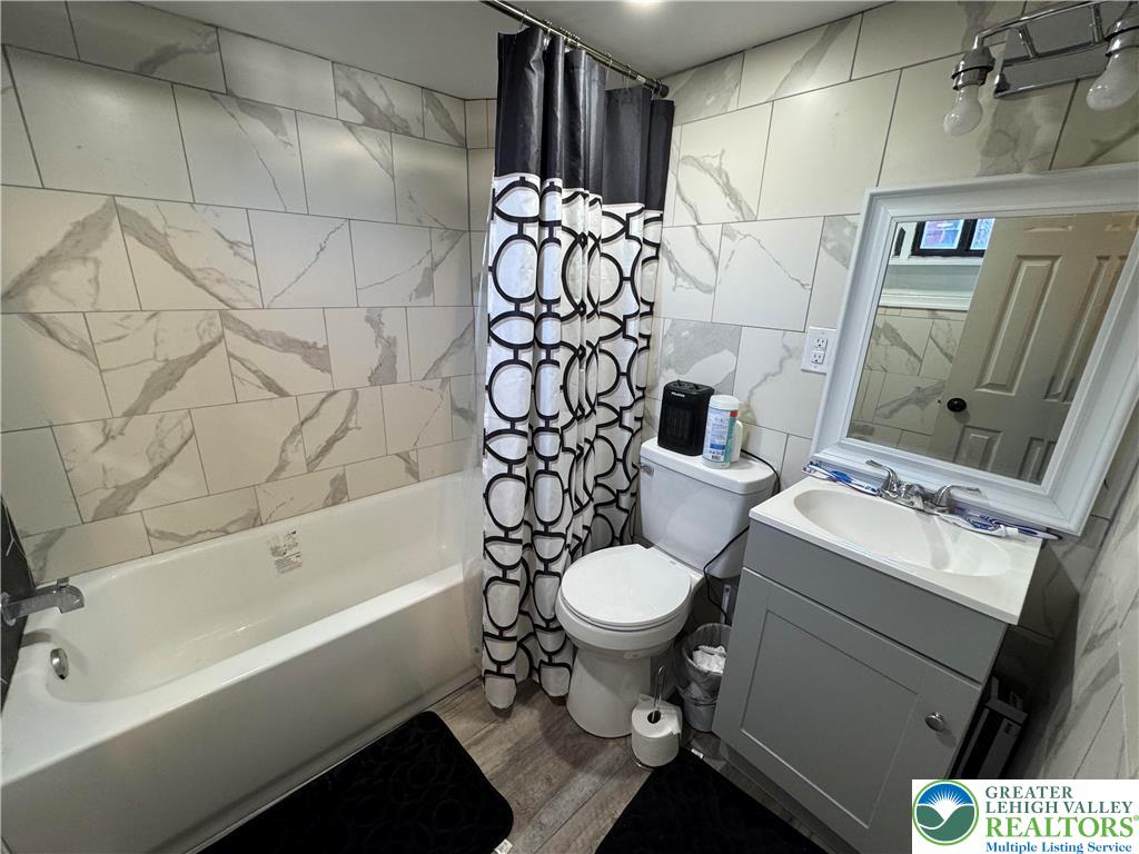 219 West Water Street Property Photo 15