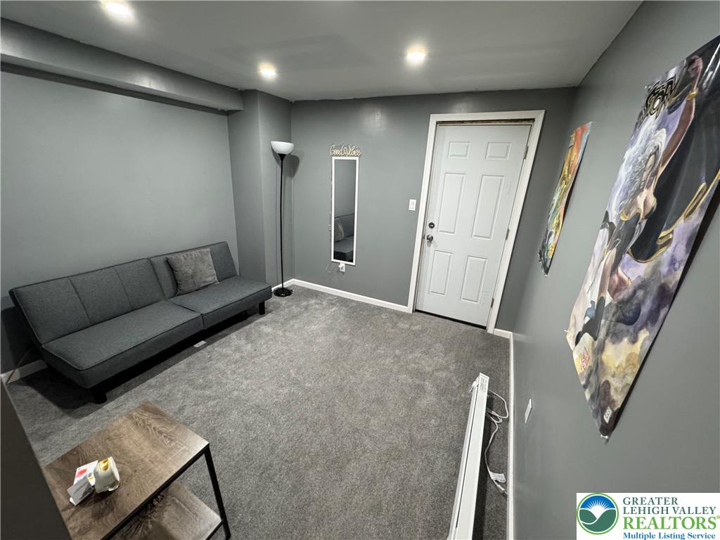 219 West Water Street Property Photo 16