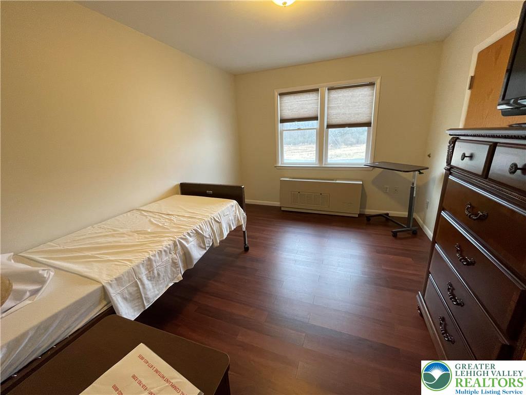 4315 Washington Street Property Photo 9