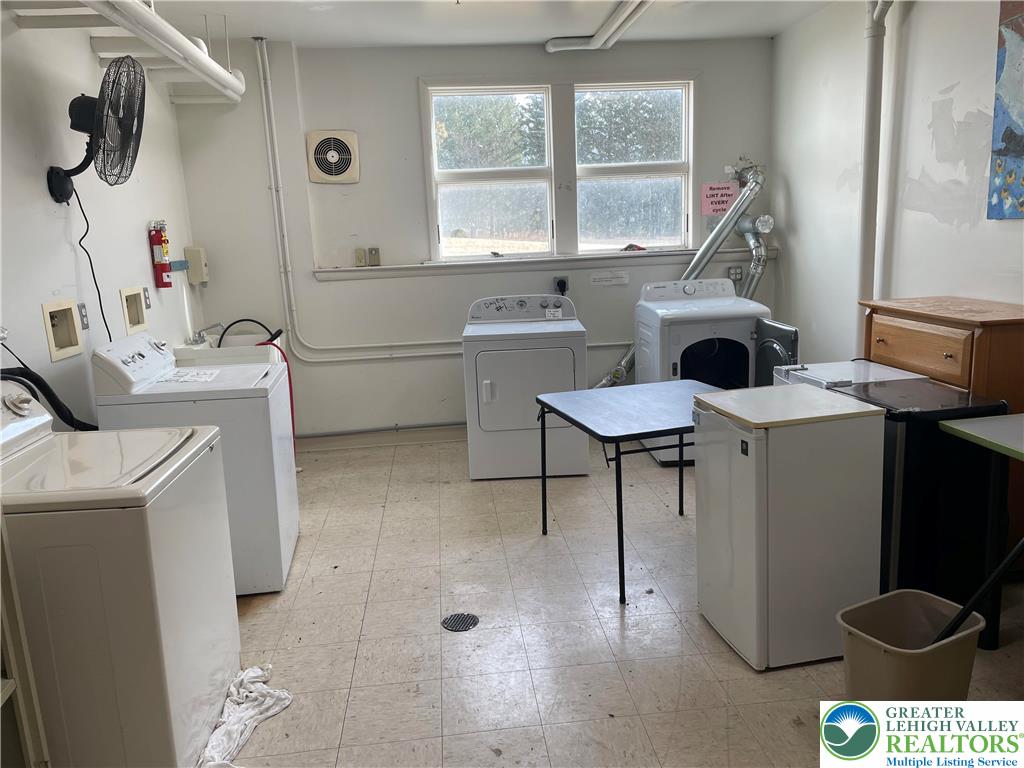 4315 Washington Street Property Photo 16