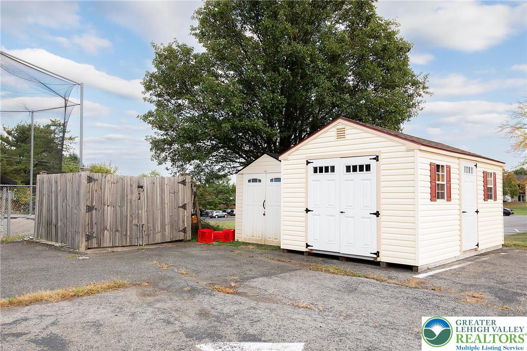 4565 Spring Hill Drive Property Photo 19