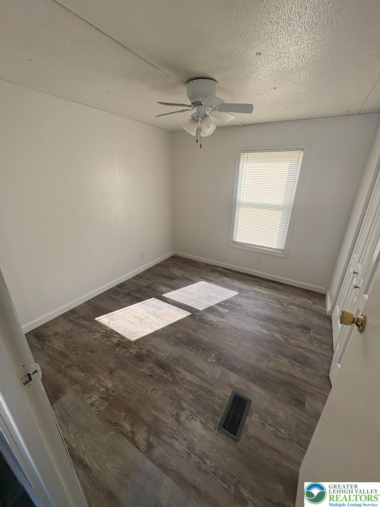 3449 Franklin Square Property Photo 15