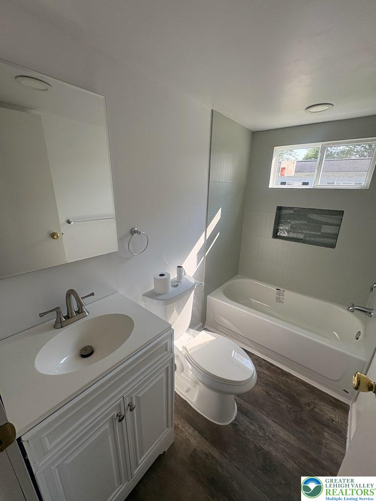 3449 Franklin Square Property Photo 18