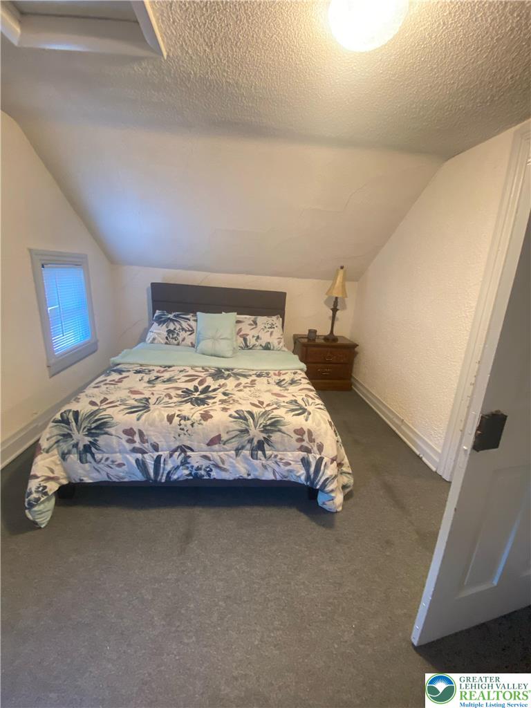 207 Chestnut Street Property Photo 24