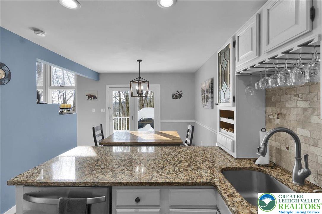 102 Laurelwoods Drive Property Photo 13