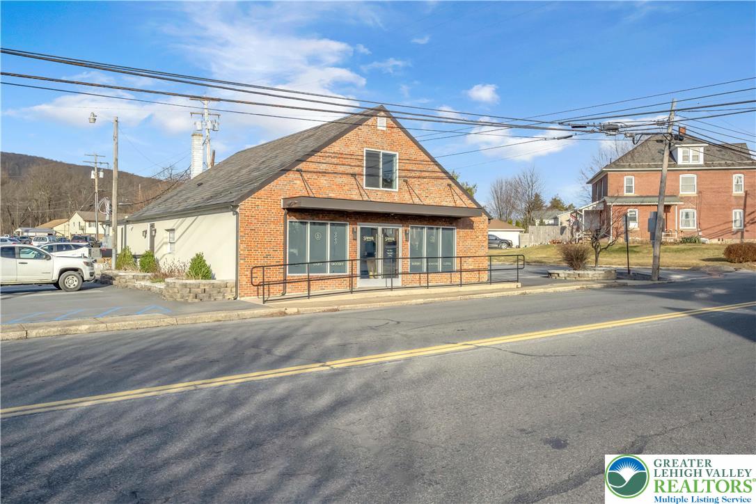 67 Park Avenue Property Photo 2