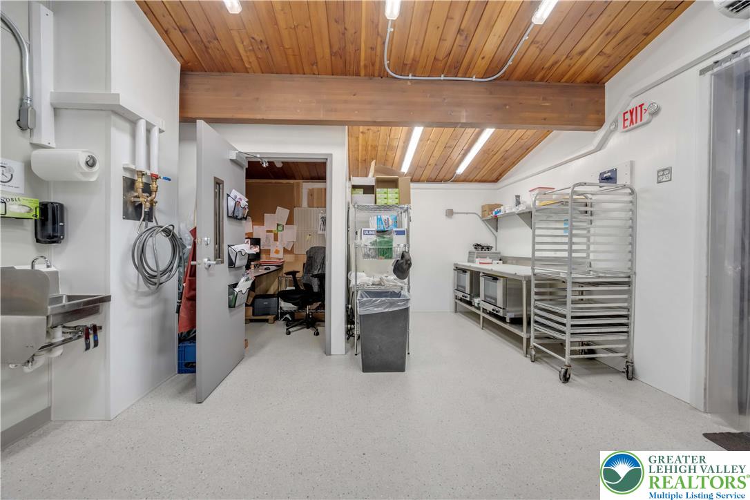 67 Park Avenue Property Photo 18