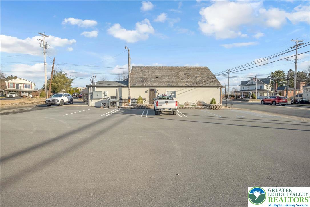 67 Park Avenue Property Photo 22
