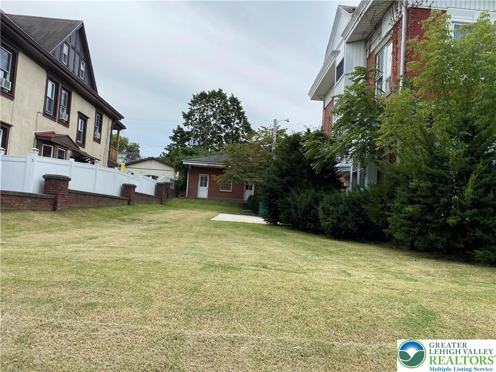 431 West Union Boulevard Property Photo 3